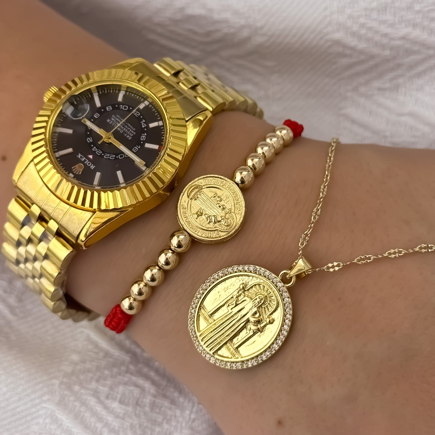 Cadena Tejido Crispeta Dama de 45cm + San Benito Protección + Pulsera San Benito Hilo Rojo en Oro Laminado 18k con Garantía de por vida Reloj Rolex de Dama con Garantia Rojo