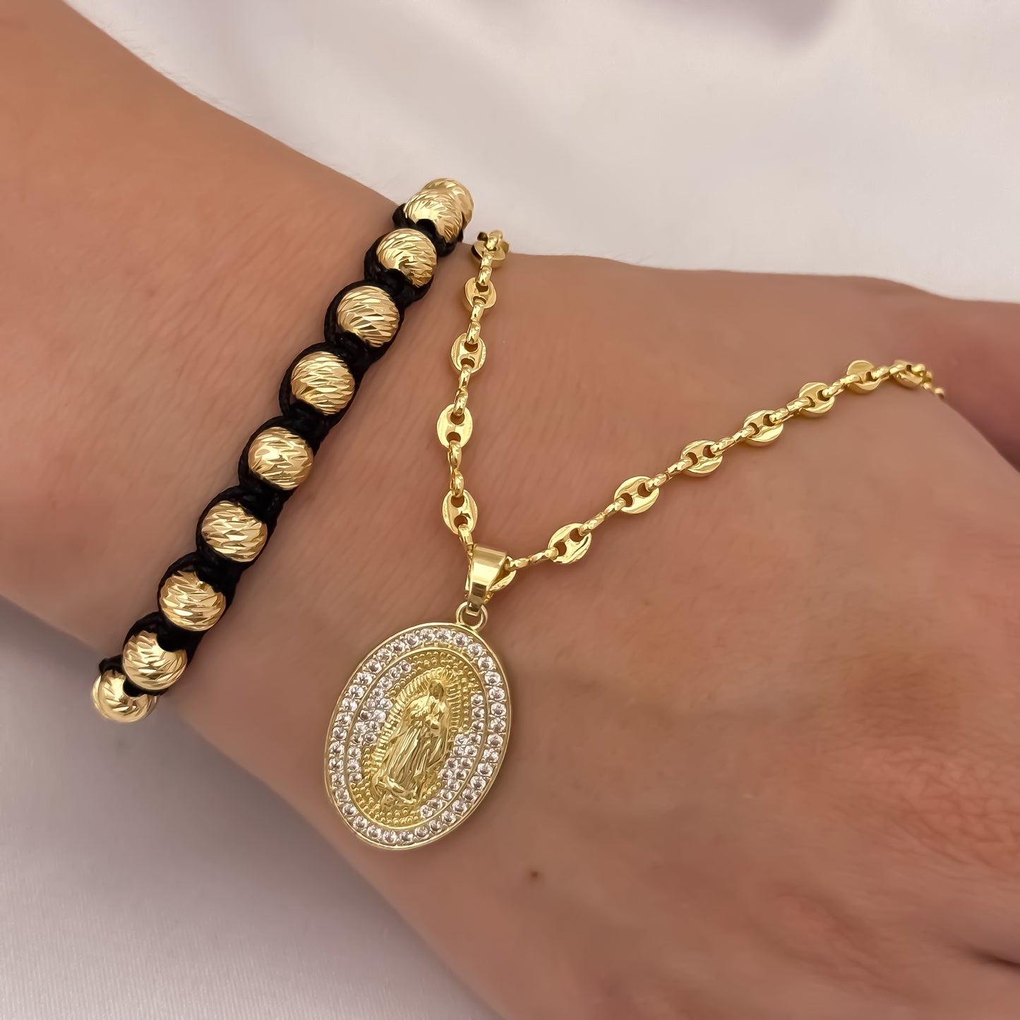 Cadena Tejido Gucci de Dma de 45cm de 3mm + Virgen de Guadalupe con Micro Circones Cristales + Pulseras Tejida Balin Italiano de 6mm en Oro Laminado 18k con Garantia de por vida