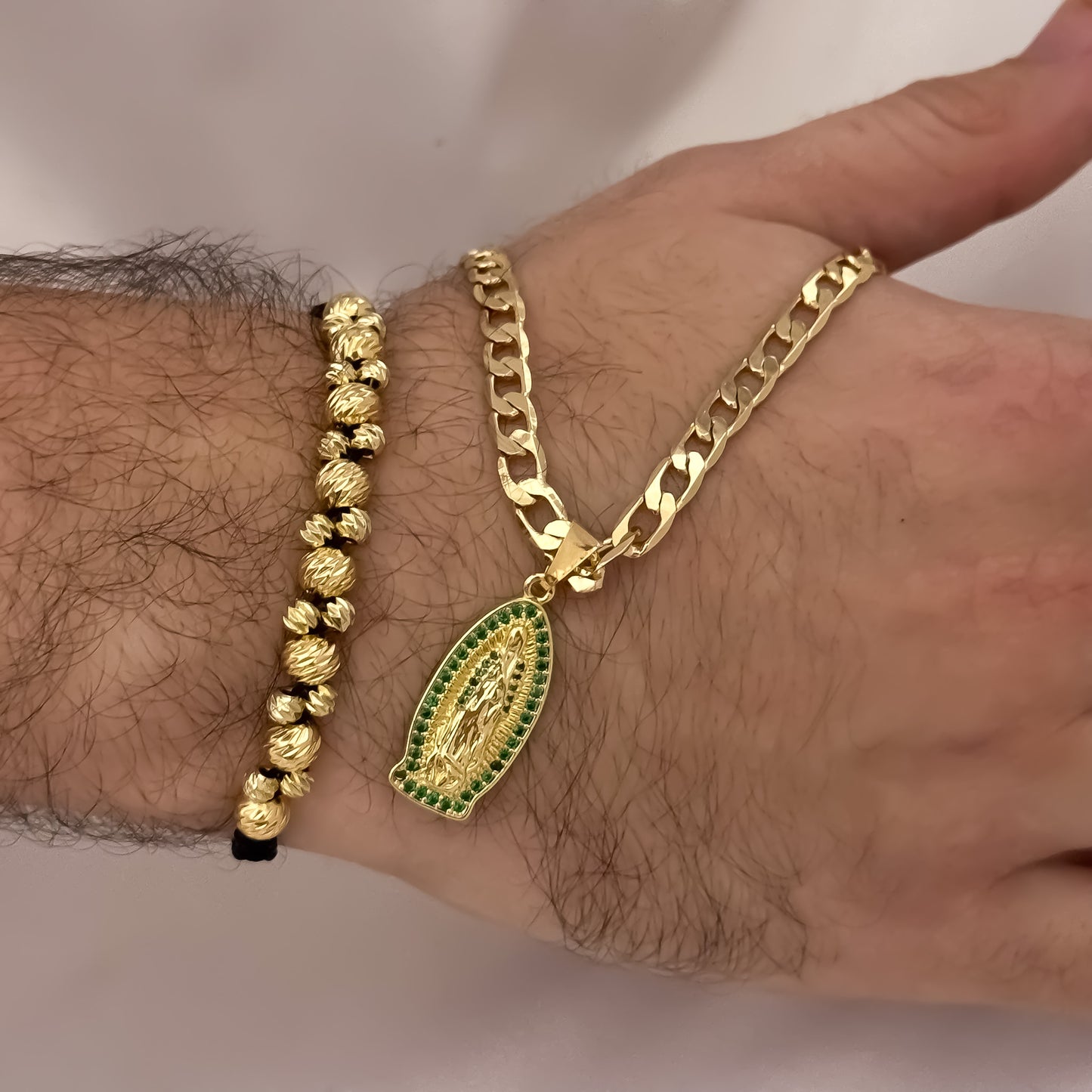 Cadena Tejido Cubana Plana de 60cm de 5mm + Virgen de Guadalupe  Tallada + Pulsera 3  Carriles en Balin Italiano en Oro Laminado 18k con Garantia de por vida