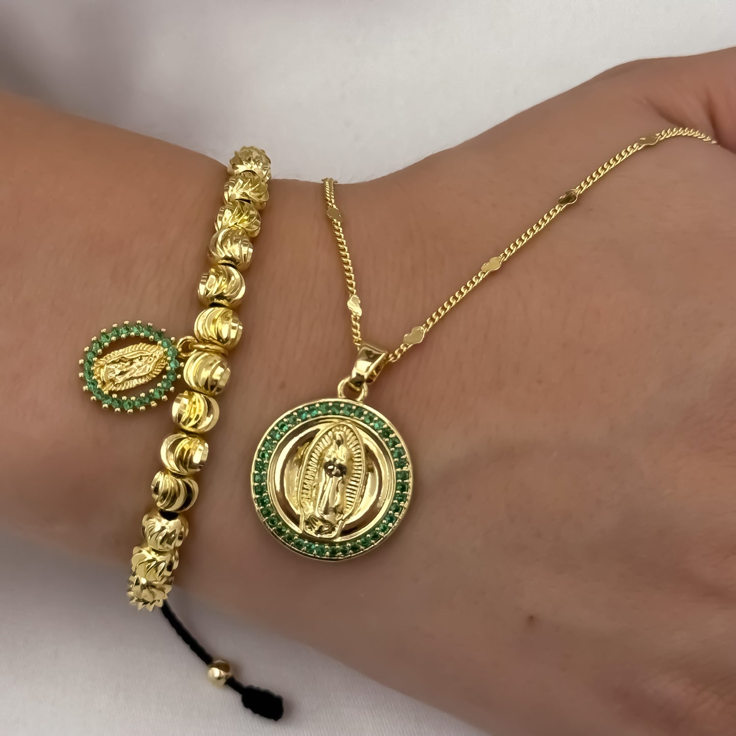 Cadena Tejido Cubana de Dama de 45cm + Virgen de Guadalupe Micro CIrcones Cristales verde + Pulsera de virgen de Gaudalupe balin italiano de 6mm en Oro Laminado 18k con Garantia de por vida