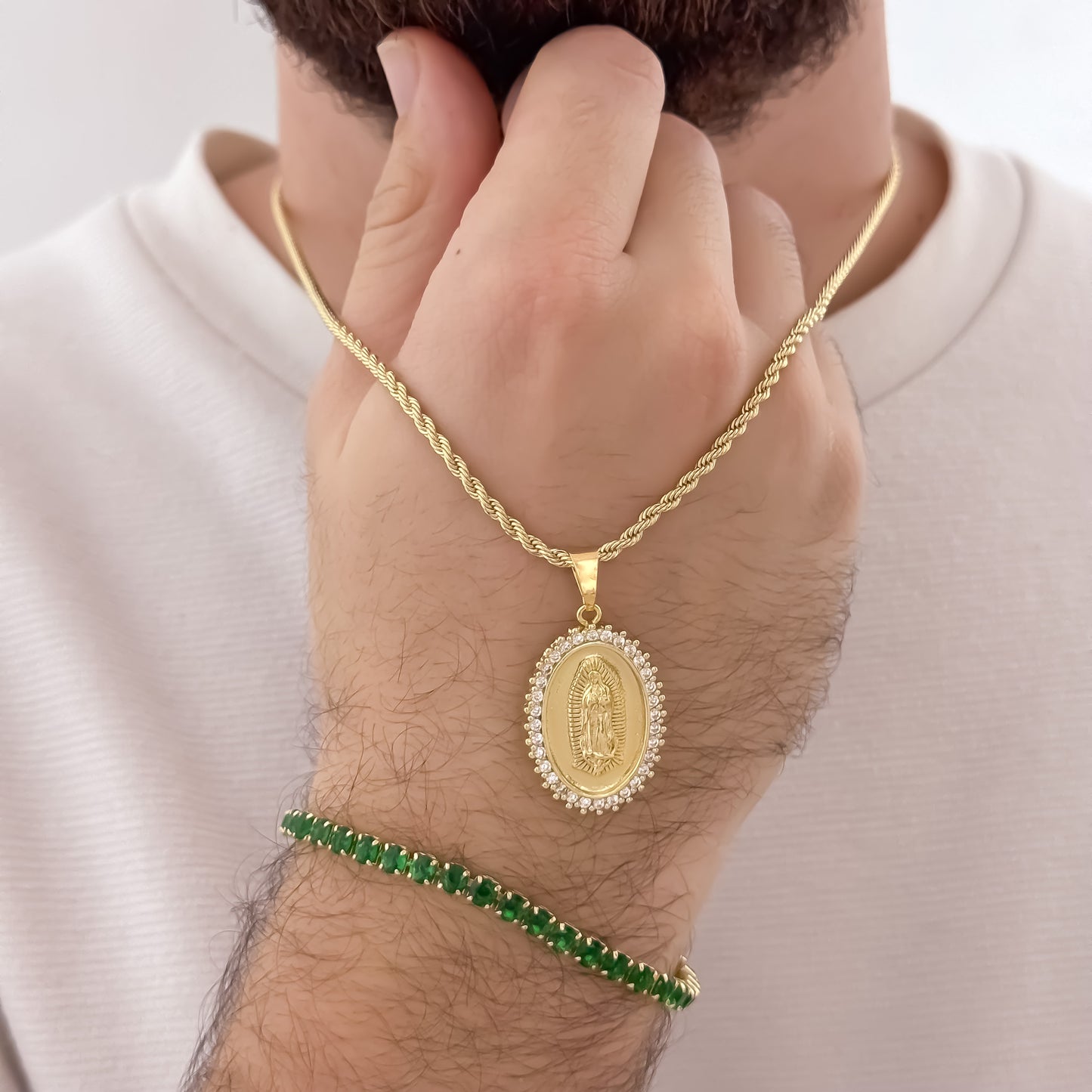 Cadena Tejido Lazo de Hombre de 60cm de 3mm + Virgen de Guadalupe con Micro circones + Pulsera Tennis Verde Esmeralda  con Broche de Seguridad en Oro laminado 18k