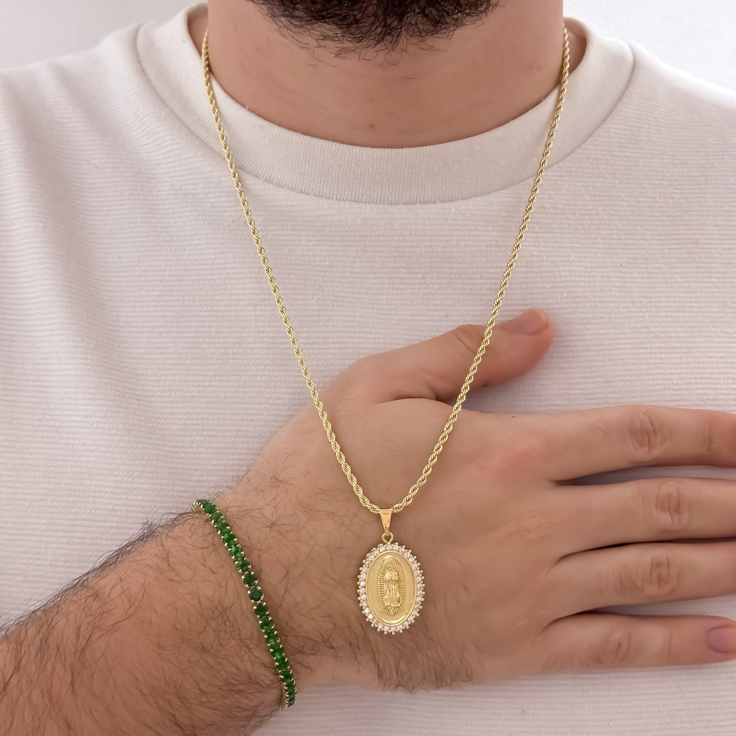 Cadena Tejido Lazo de Hombre de 60cm de 3mm + Virgen de Guadalupe con Micro circones + Pulsera Tennis Verde Esmeralda  con Broche de Seguridad en Oro laminado 18k
