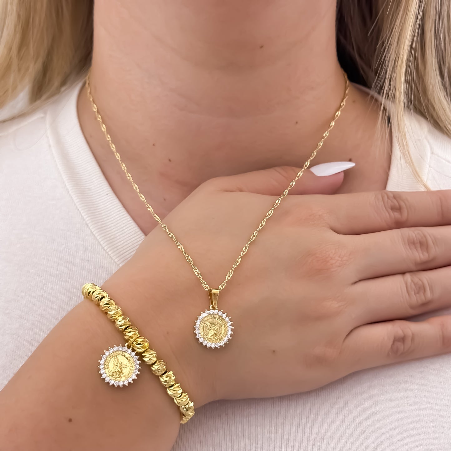 Cadena Tejido Singapur de Dama de 45cm + San Miguel Arcángel Protección + Pulseras Balin italinao de 6mm con Dije de San Miguel Arcángel Protección en Oro Laminado 18k con Garantía de por vida