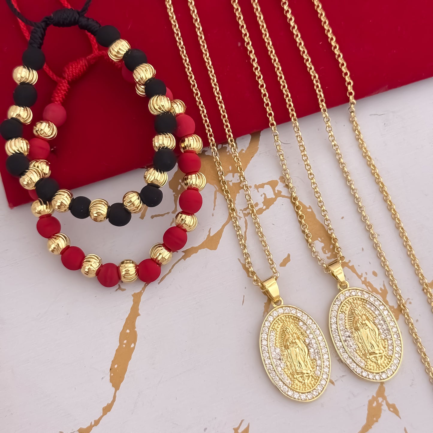 Promcion de Cadenas Para Parejas en Tejido Aros de Caballero de 60cm + Cadena de Dama + Dije de Virgen de Guadalupe + 2 Pulseras Tejidas Balin italiano de 6mm  en Oro Laminado 18k con Garantía de por vida