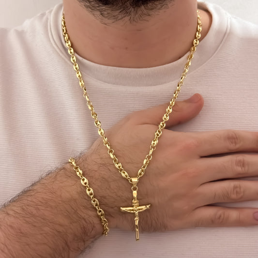 Conjunto de Cadena Tejido Gucci de Hombre de 60cm de 5mm + Cruz Cristo Madero Protección de 3cm + Pulsera Tejido Gucci de 20cm de 5mm en Oro Laminado 18k con Garantía de por vida