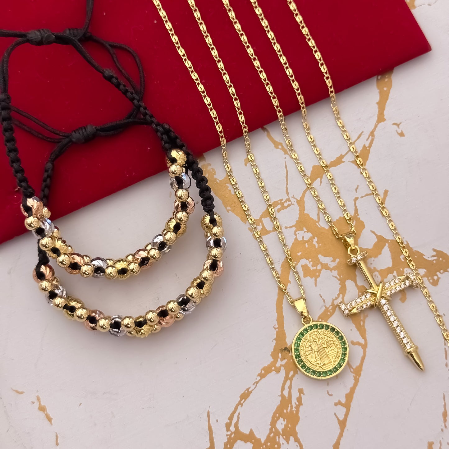 Promoción de Cadenas Para Parejas en Tejido Caracol  de Hombre   y   Dama + Dijes de San Benito Protección + Cruz con Micro Circones  2 Pulseras en Balin Italiano de 4mm  en 3 Oros de 3 Carriles en Oro Laminado 18k con Garantía de por vida