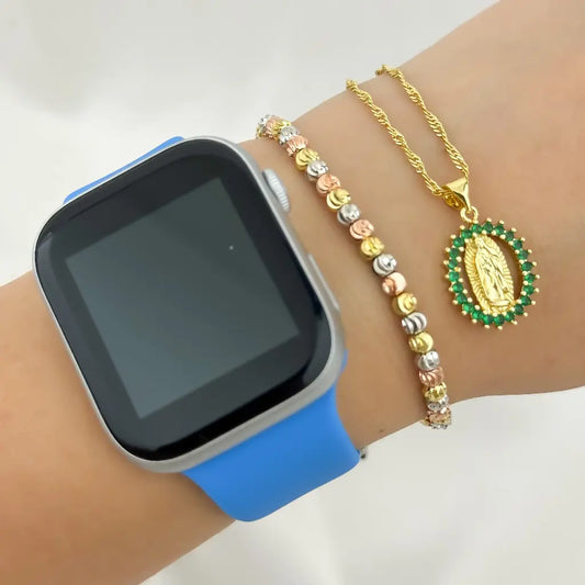 JUEGO PARA DAMA CADENA TEJIDO SINGAPUR + VIRGEN GUADALUPE CIRCONES VERDE ESMERALDA DE ORO + MANILLA DE 3 OROS BALIN 4MM EN BAÑO DE ORO DE 18K + RELOJ INTELIGENTE
